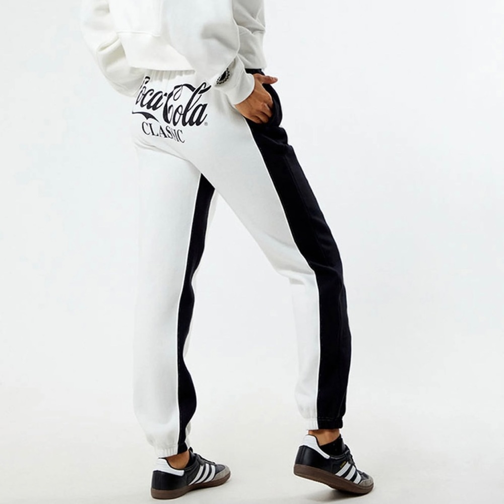 Womens PacSun Coca-Cola By PacSun Panel Warm Up Slim Sweatpants